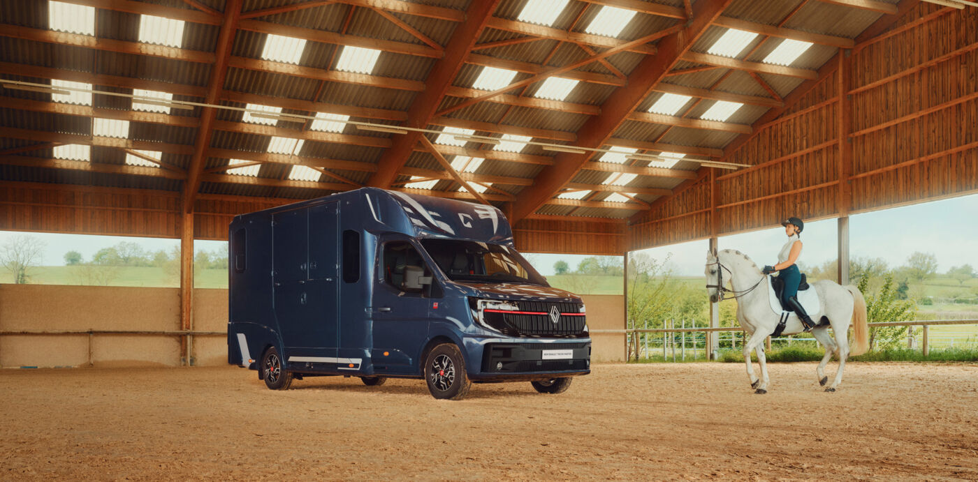 Renault-Trucks-Master-horses-01 Renault-Trucks-Master-horses-01