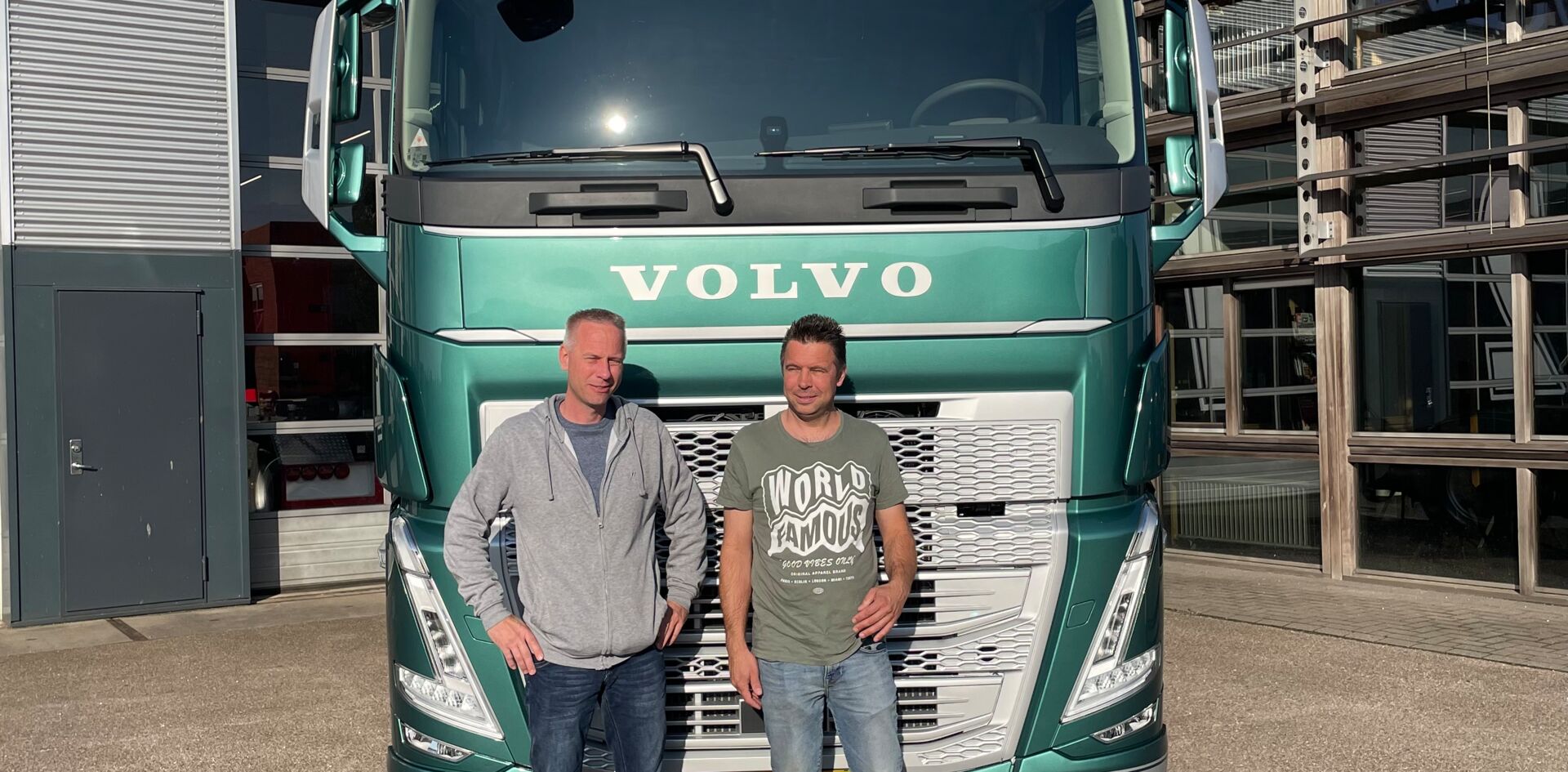 somethingheicXQL6Sh.jpg Aflevering V.O.F. Houtman