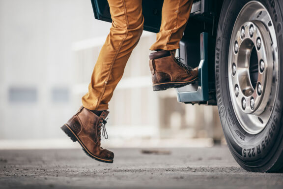 LVS-Trucks-Volvo-FM-002