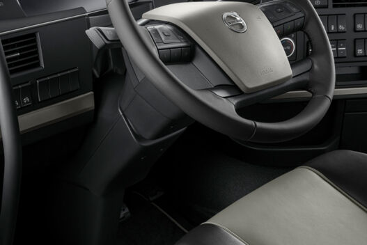 Stel de ideale rijpositie in met het verstelbare stuur met verstelbare stuurkolom 