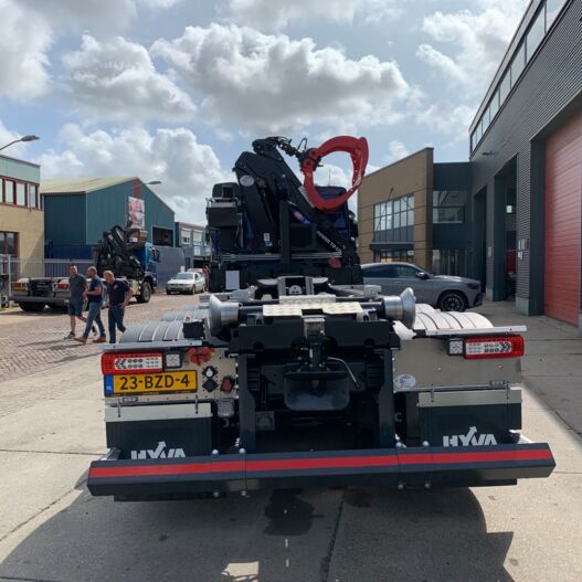 somethingsomething5Eiely Aflevering R.W. Dienstverlening