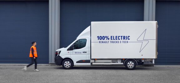 p042247 Renault Master E-Tech chassis-cabine