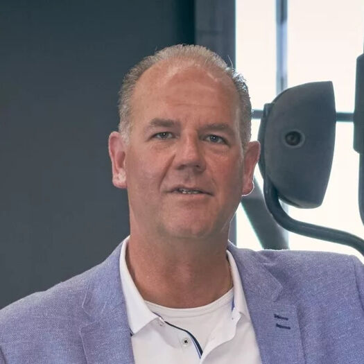 Fedor Van Oostveen - LVS Bedrijfswagens - LVS Trucks Fedor Van Oostveen - LVS Bedrijfswagens - LVS Trucks