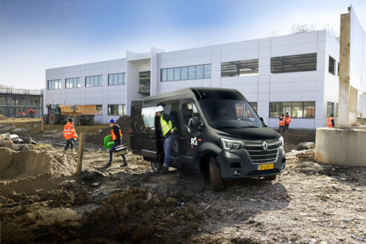 Renault Master bestelwagen met dubbele cabine op de bouw LVS bedrijfswagens Renault Master bestelwagen met dubbele cabine op de bouw LVS bedrijfswagens
